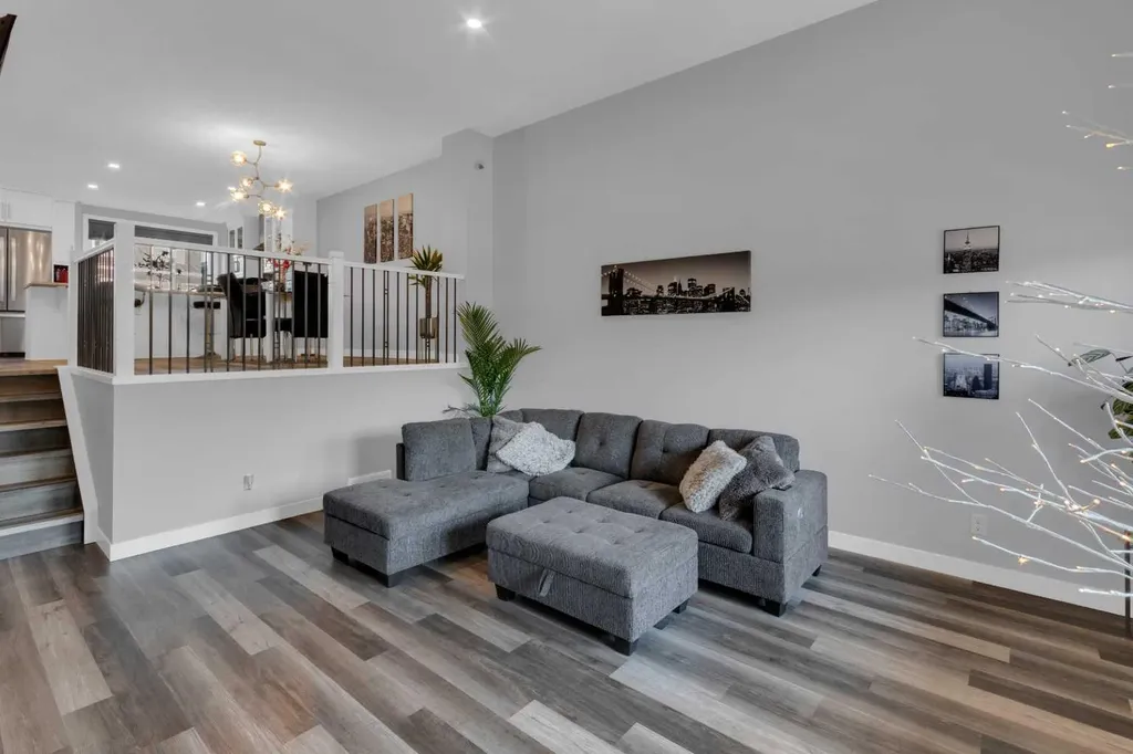 317 Sundown Road S Cochrane AB T4C2T2