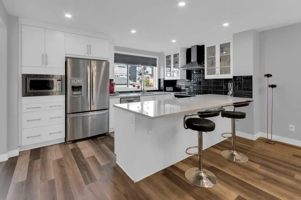 317 Sundown Road S Cochrane AB T4C2T2