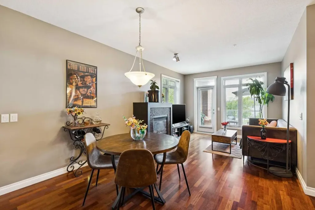 10 Hemlock Crescent SW Calgary AB T3C 2Z1