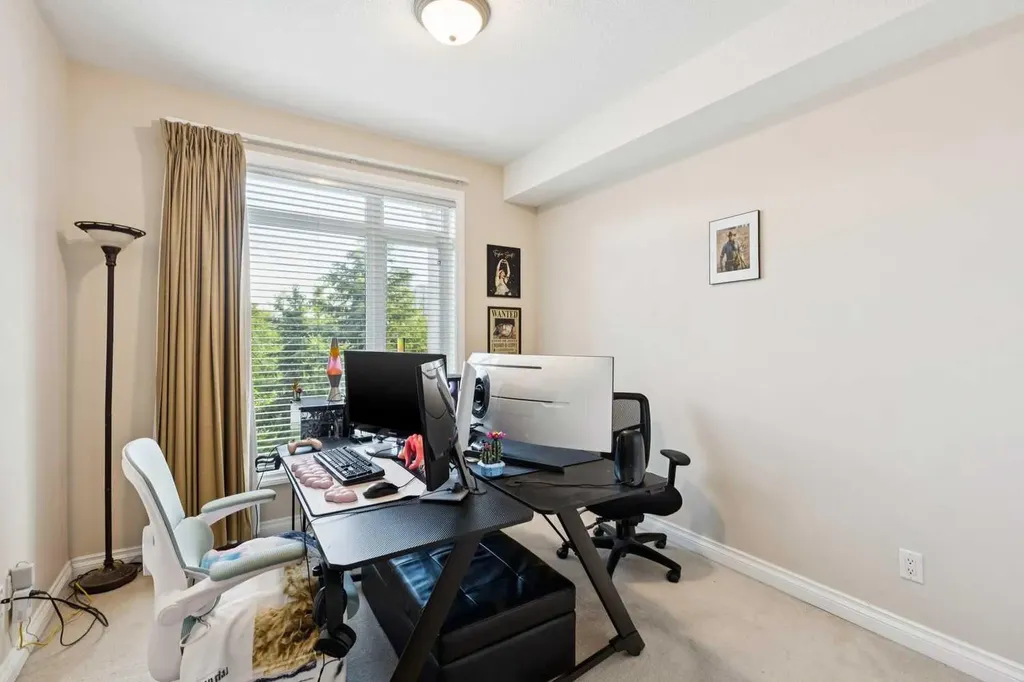 10 Hemlock Crescent SW Calgary AB T3C 2Z1