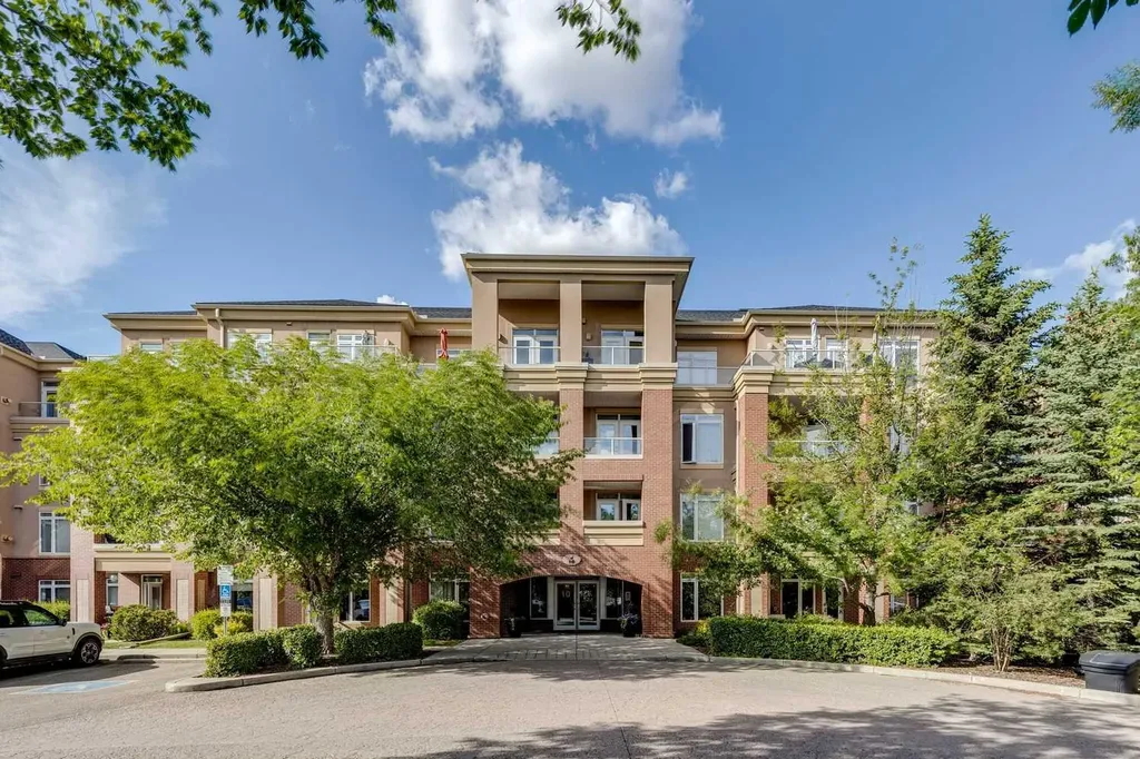 10 Hemlock Crescent SW Calgary AB T3C 2Z1