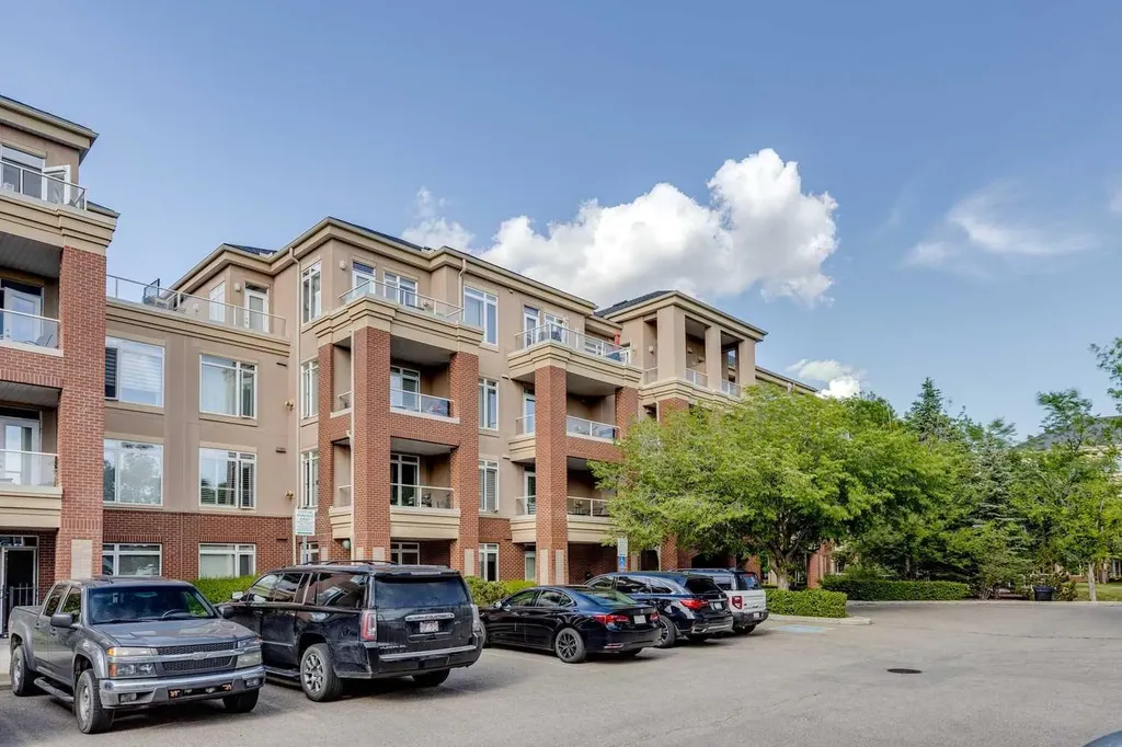 10 Hemlock Crescent SW Calgary AB T3C 2Z1