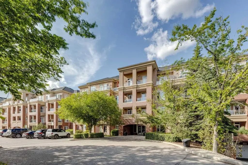 10 Hemlock Crescent SW Calgary AB T3C 2Z1