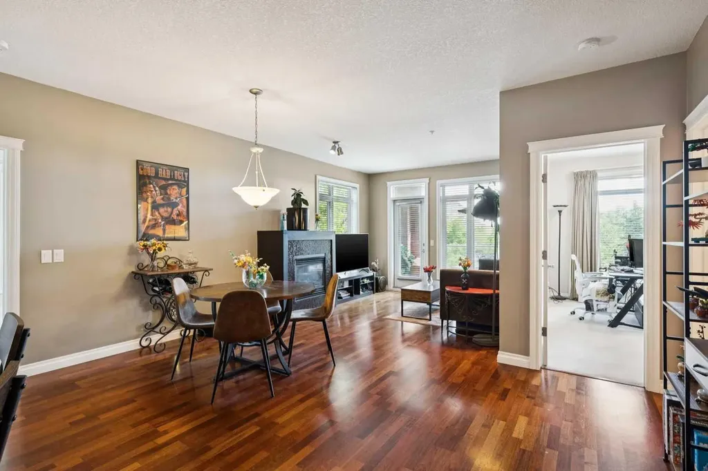 10 Hemlock Crescent SW Calgary AB T3C 2Z1