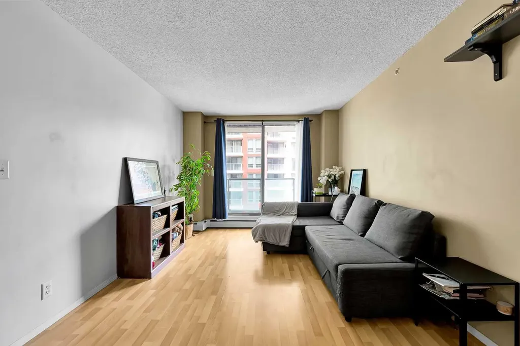 1111 6 Avenue SW Calgary AB T2P 5M5