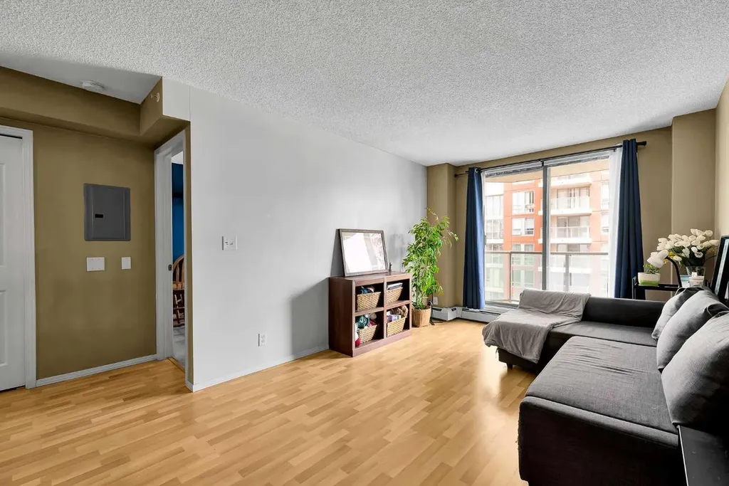 1111 6 Avenue SW Calgary AB T2P 5M5