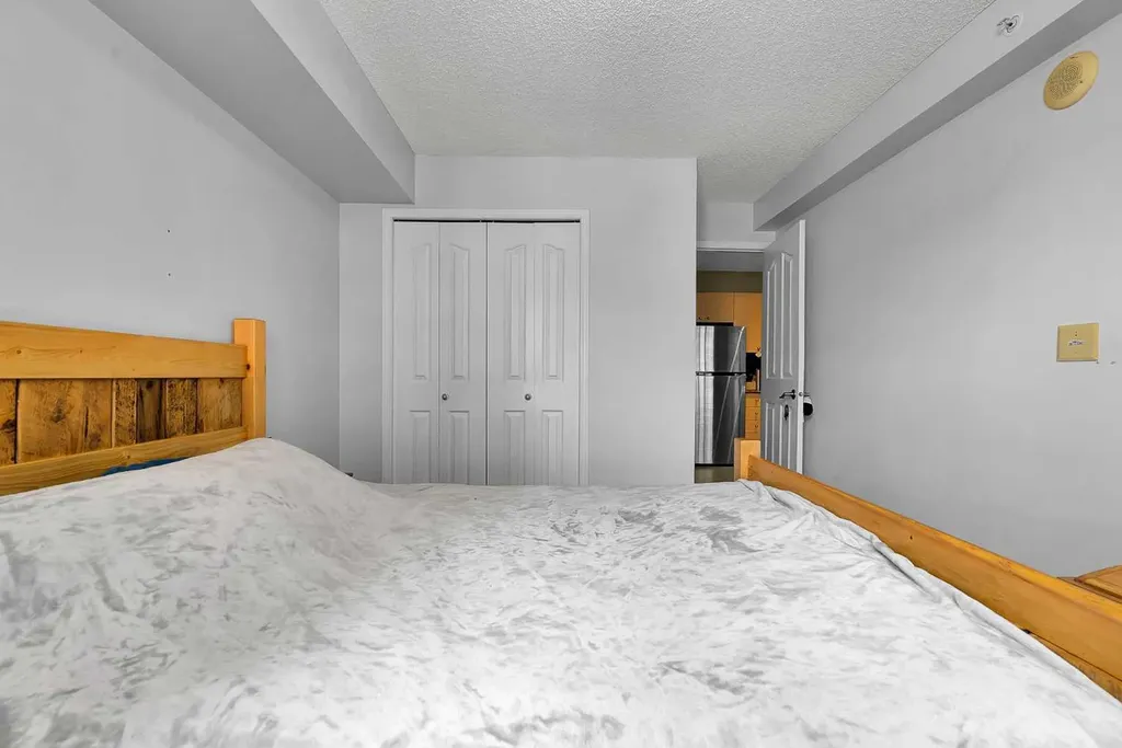 1111 6 Avenue SW Calgary AB T2P 5M5