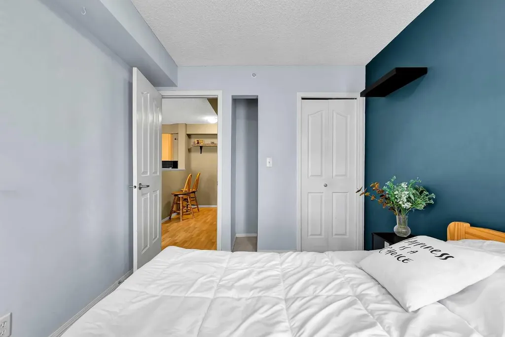 1111 6 Avenue SW Calgary AB T2P 5M5