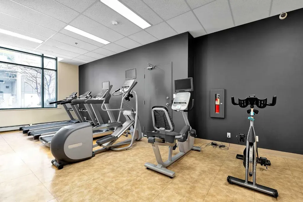 1111 6 Avenue SW Calgary AB T2P 5M5