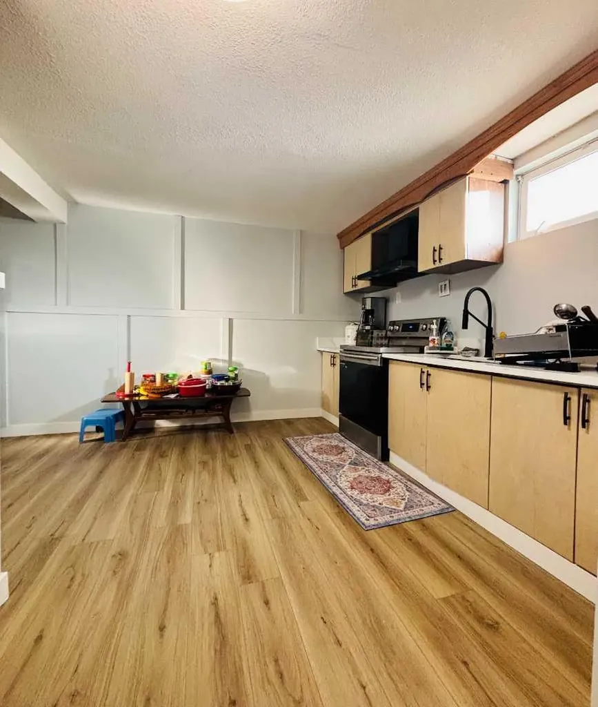 1672 Marlyn Way NE Calgary AB T2A 3K7