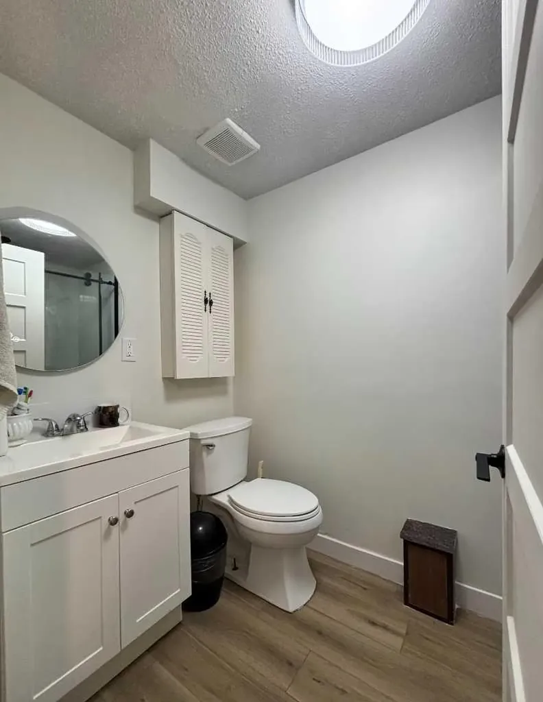1672 Marlyn Way NE Calgary AB T2A 3K7