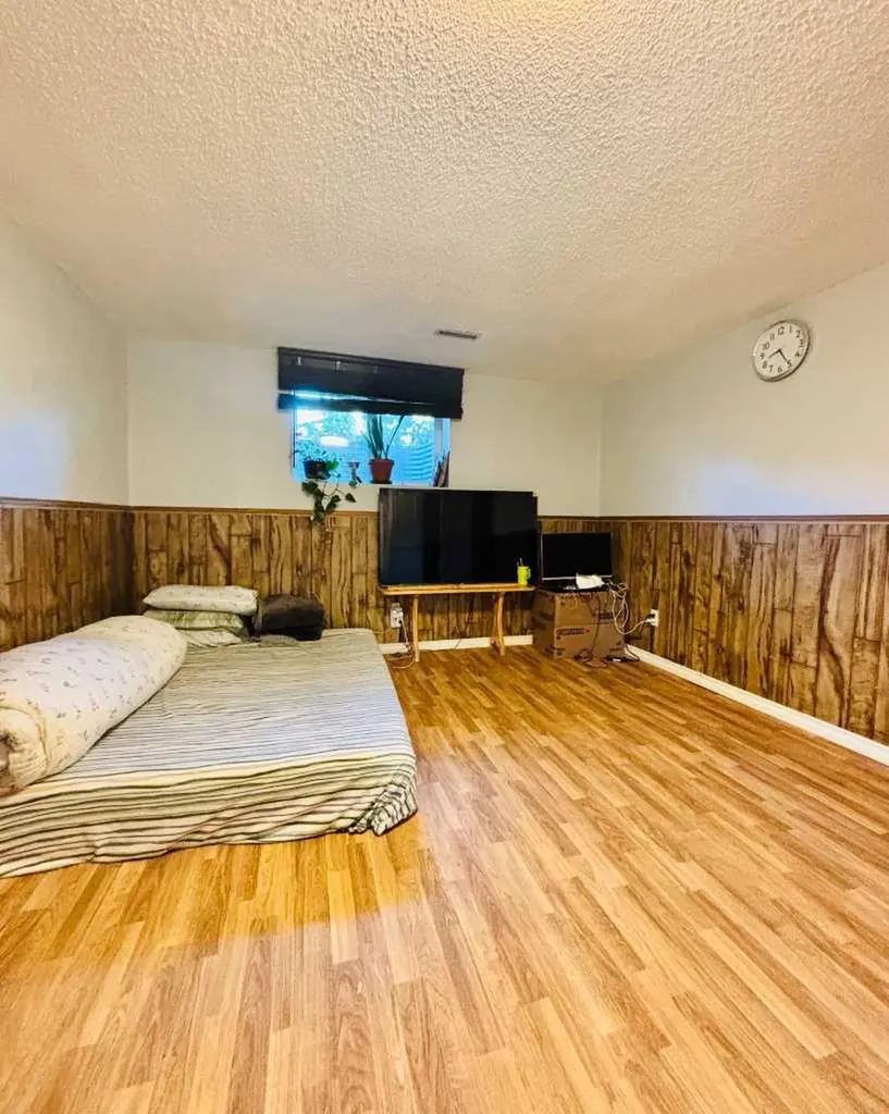 1672 Marlyn Way NE Calgary AB T2A 3K7