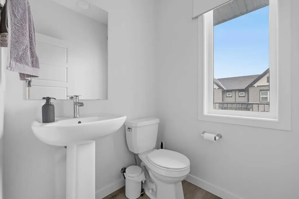 56 Evanscrest Manor NW Calgary AB T3P 2A3