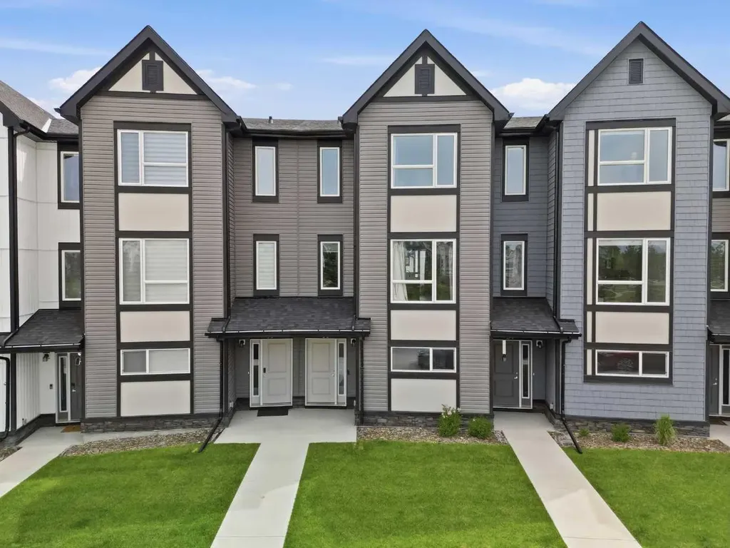 56 Evanscrest Manor NW Calgary AB T3P 2A3