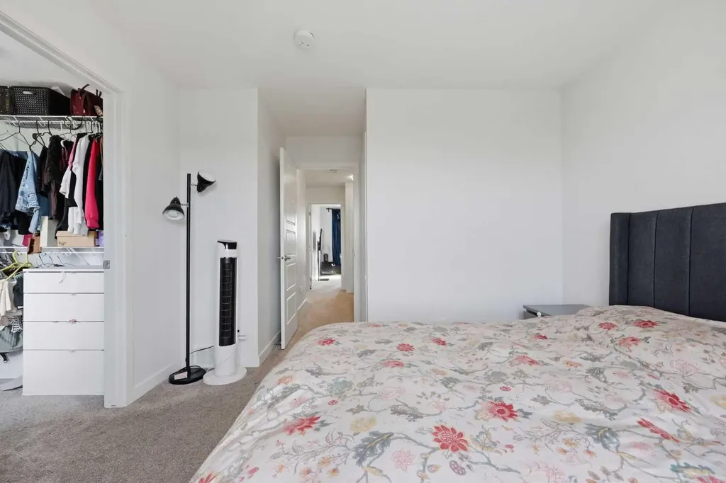 56 Evanscrest Manor NW Calgary AB T3P 2A3
