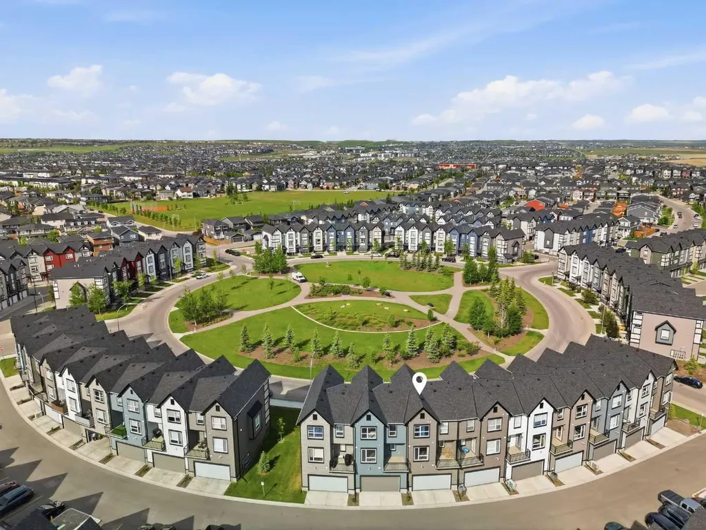 56 Evanscrest Manor NW Calgary AB T3P 2A3