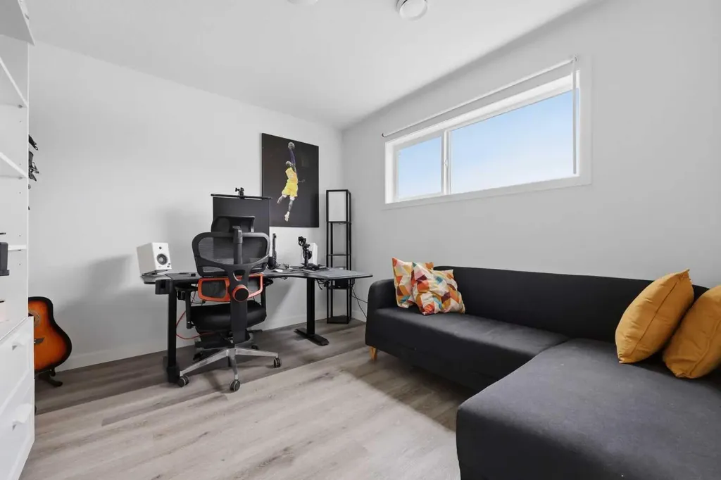 56 Evanscrest Manor NW Calgary AB T3P 2A3