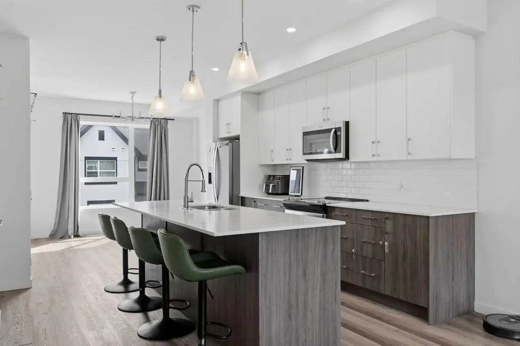 56 Evanscrest Manor NW Calgary AB T3P 2A3