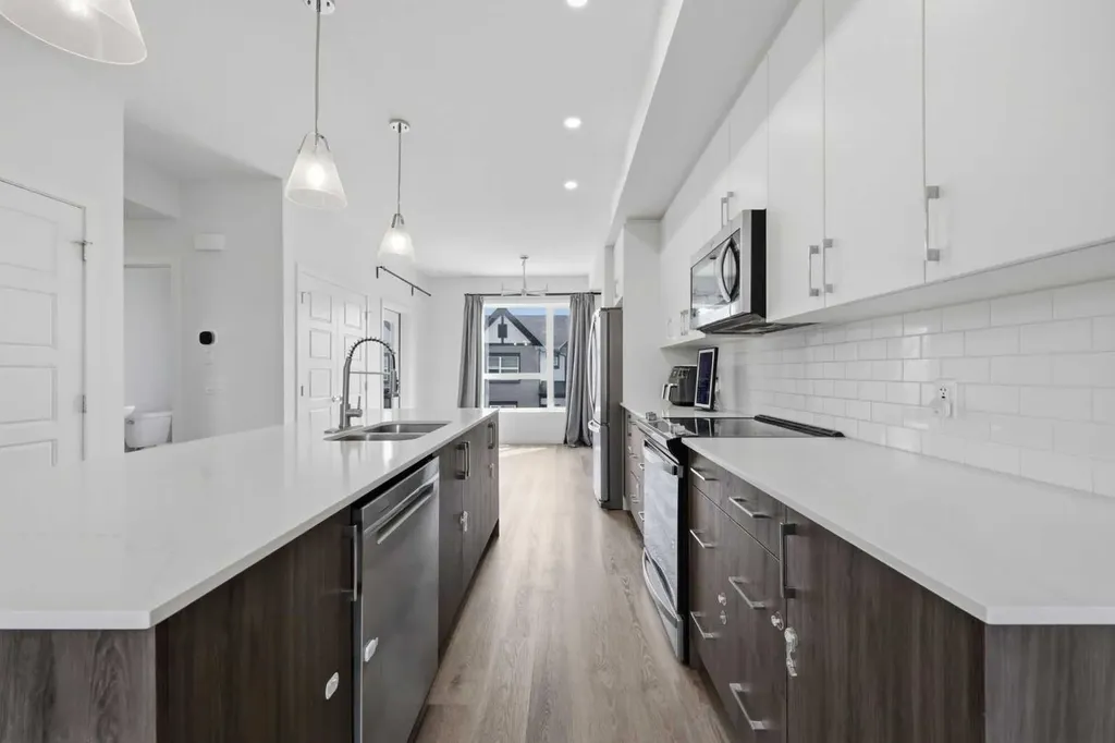 56 Evanscrest Manor NW Calgary AB T3P 2A3
