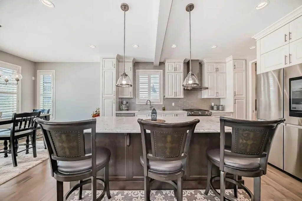 226 West Grove Point SW Calgary AB T3H1Y7