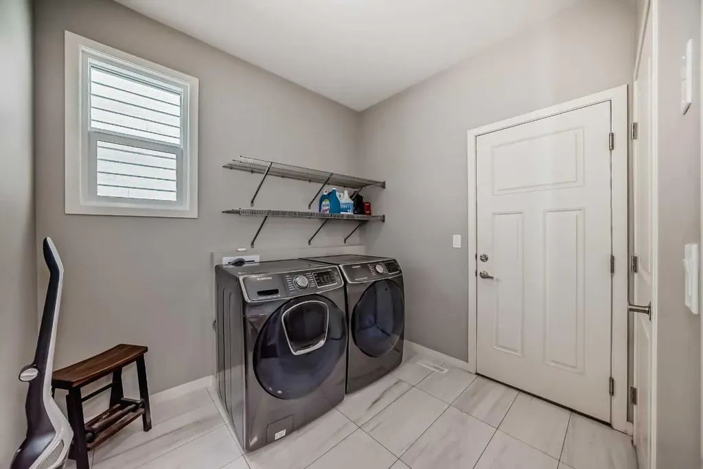 226 West Grove Point SW Calgary AB T3H1Y7