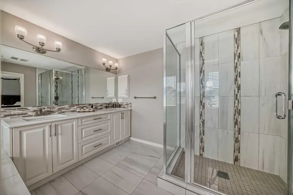 226 West Grove Point SW Calgary AB T3H1Y7