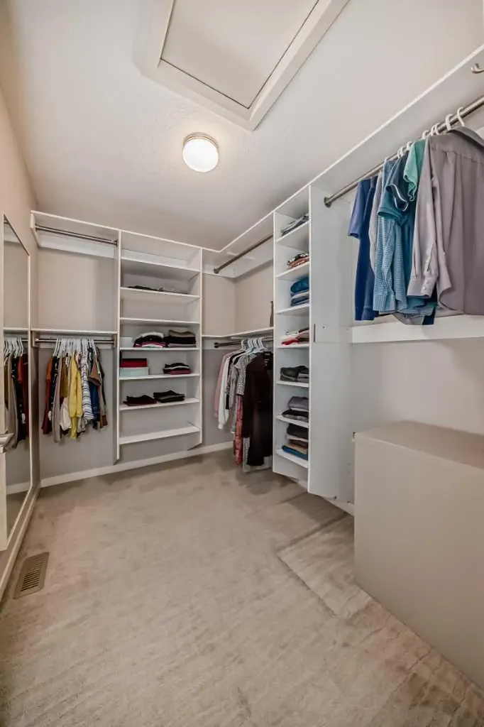 226 West Grove Point SW Calgary AB T3H1Y7