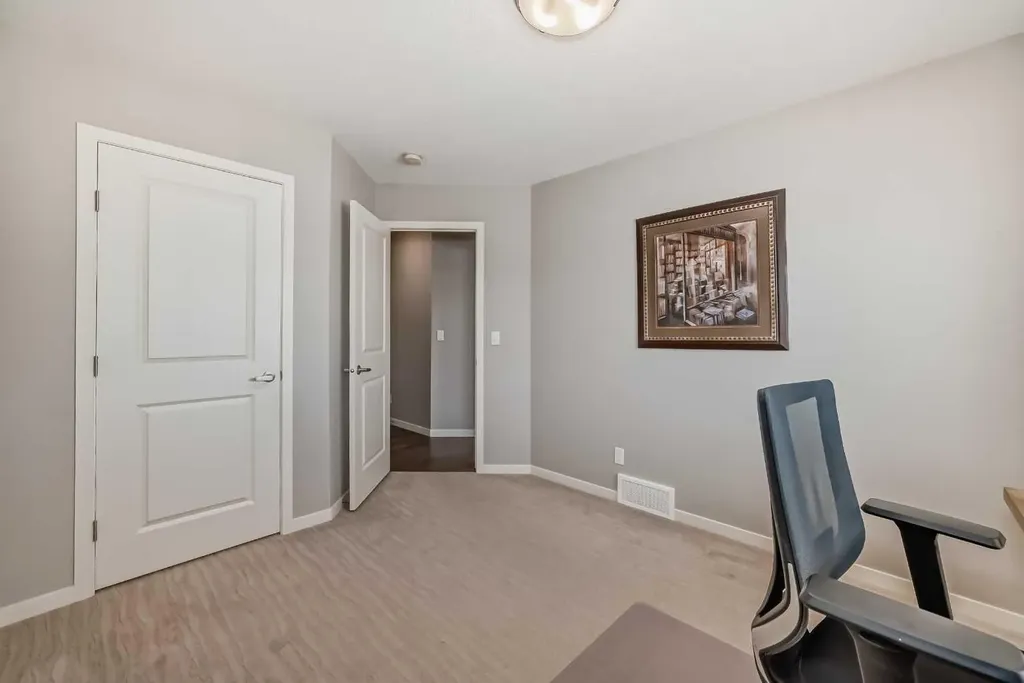 226 West Grove Point SW Calgary AB T3H1Y7