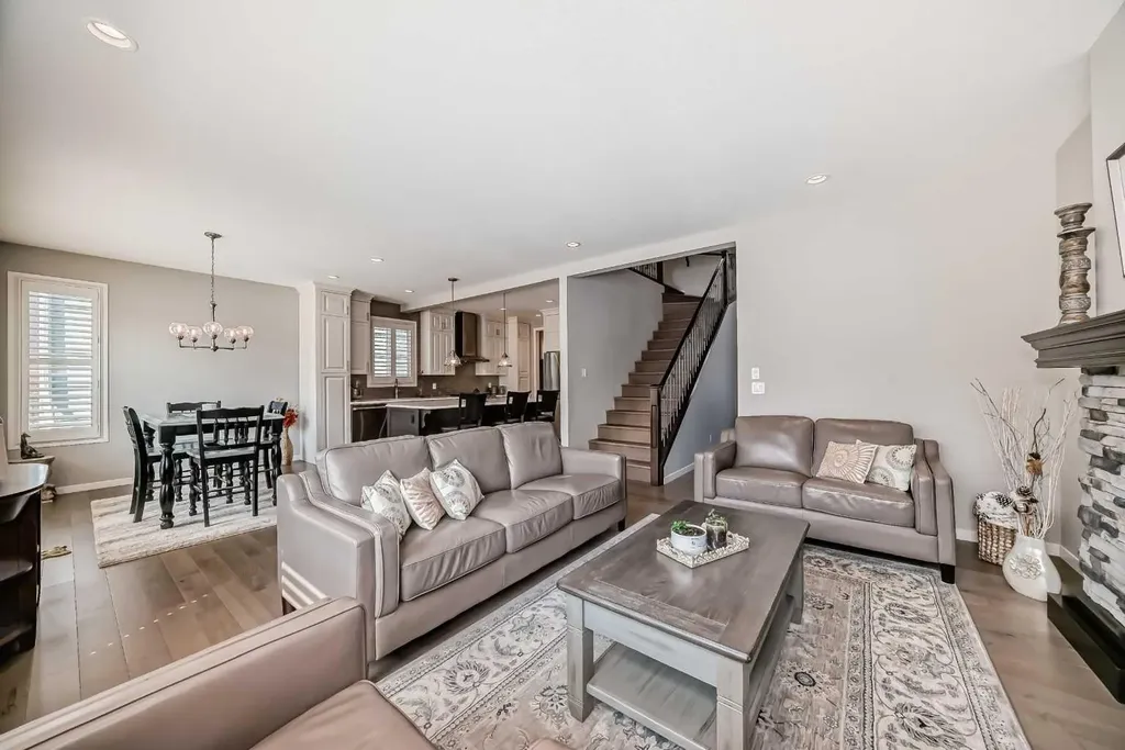 226 West Grove Point SW Calgary AB T3H1Y7
