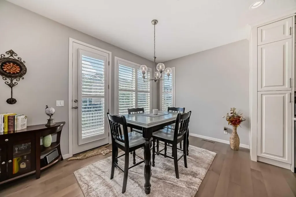226 West Grove Point SW Calgary AB T3H1Y7