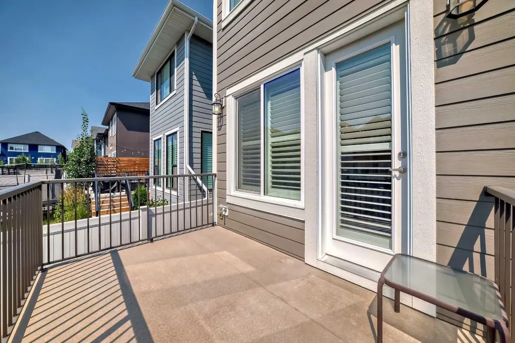 226 West Grove Point SW Calgary AB T3H1Y7