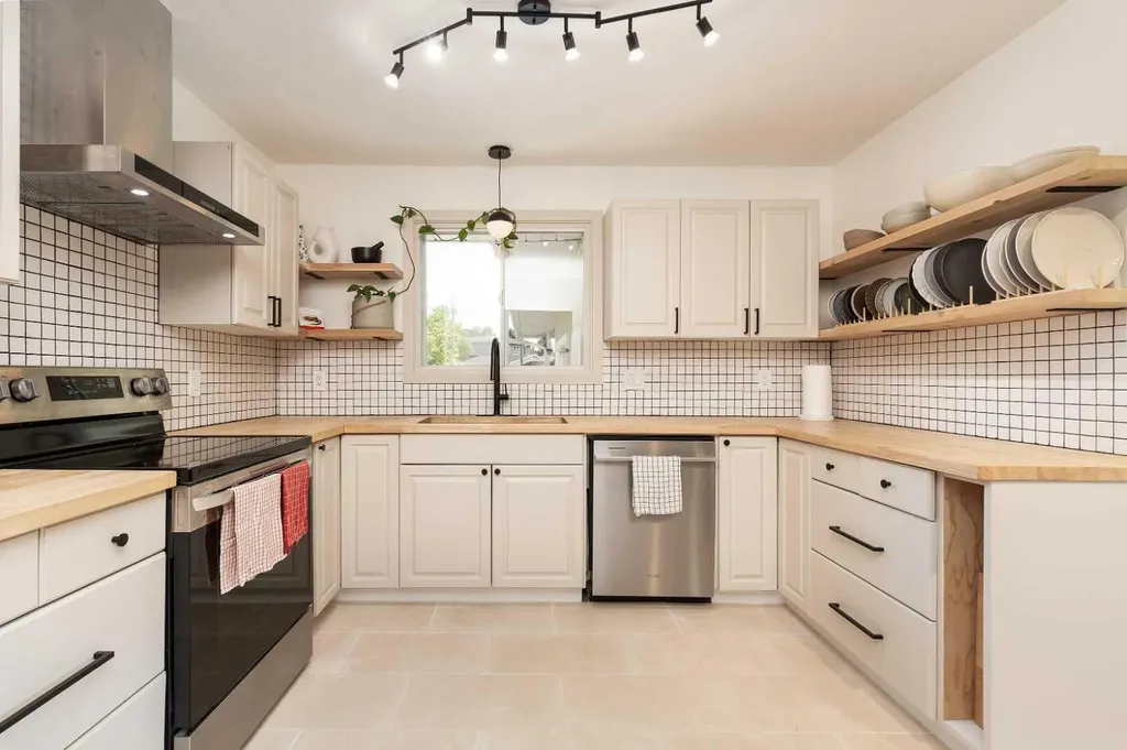 3008 11 Avenue S Lethbridge AB T1K 0L8