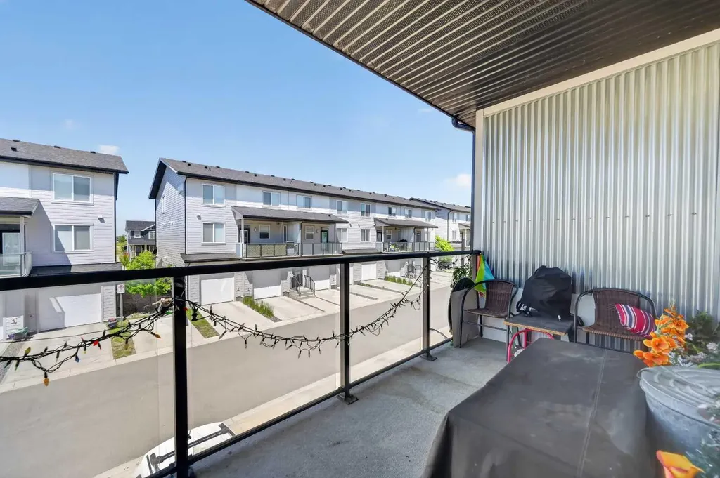330 Redstone NE Calgary AB T3N 1M5
