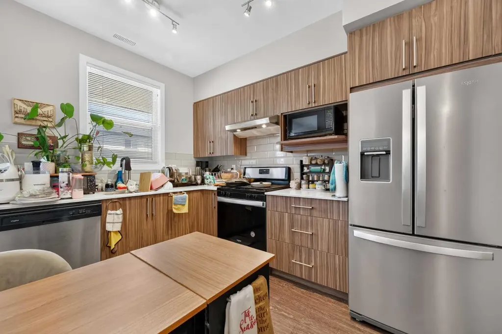 330 Redstone NE Calgary AB T3N 1M5