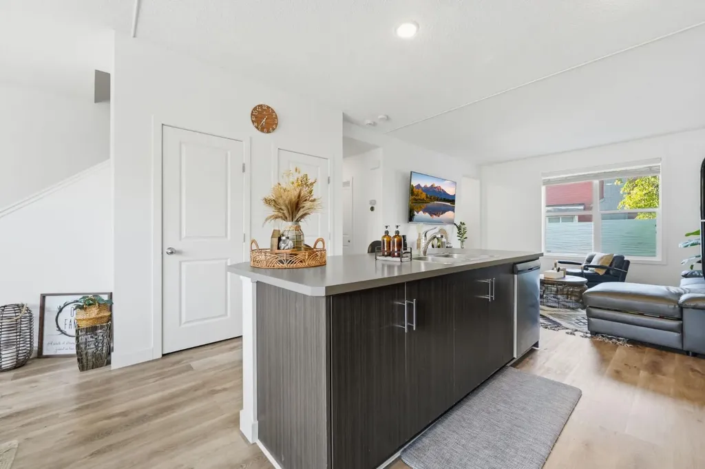 186 Silverado Boulevard SW Calgary AB T2X4C9