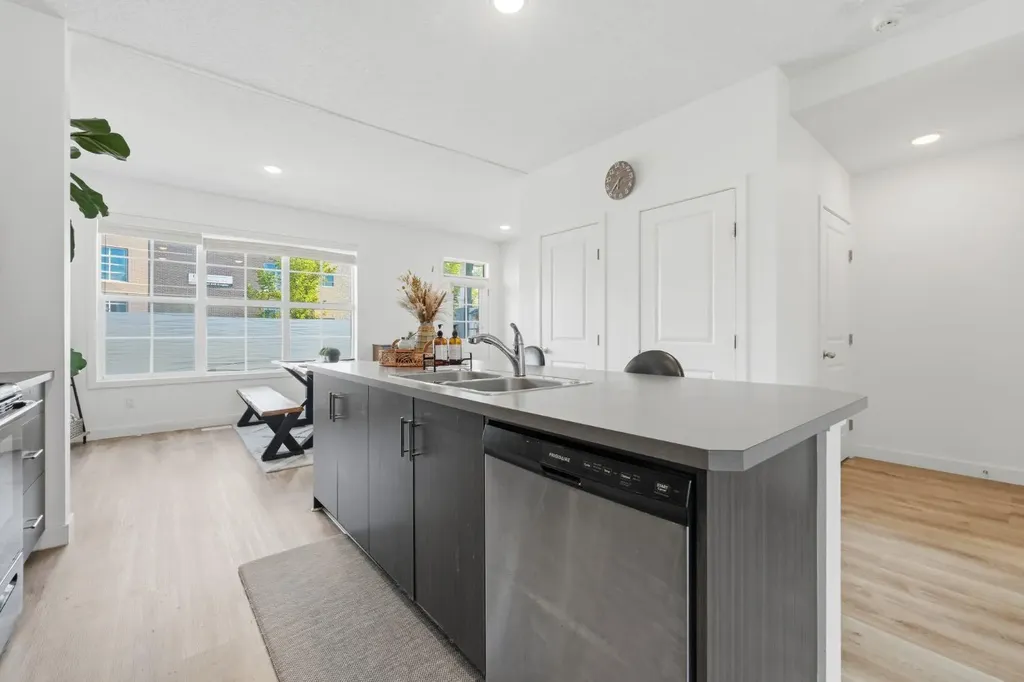 186 Silverado Boulevard SW Calgary AB T2X4C9