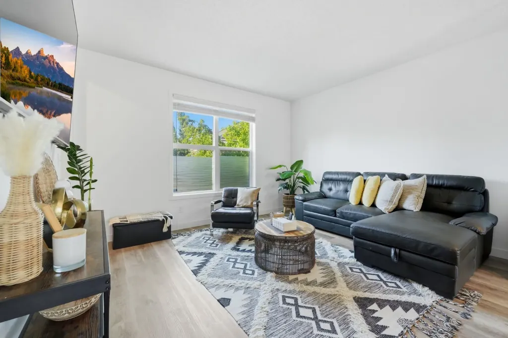 186 Silverado Boulevard SW Calgary AB T2X4C9