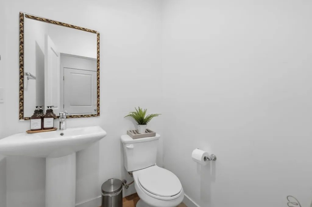 186 Silverado Boulevard SW Calgary AB T2X4C9