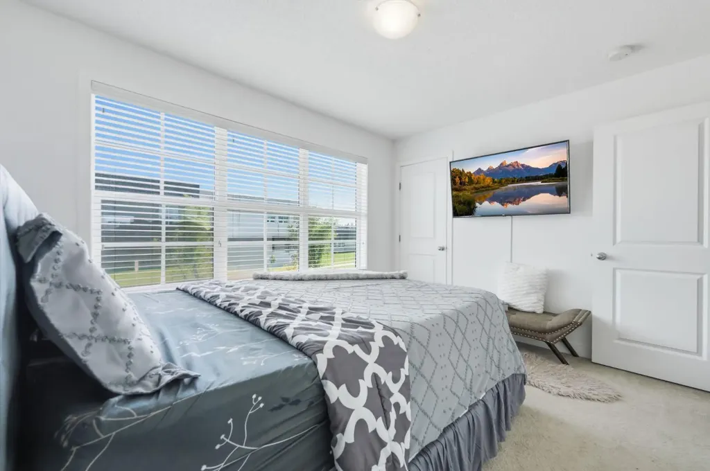 186 Silverado Boulevard SW Calgary AB T2X4C9