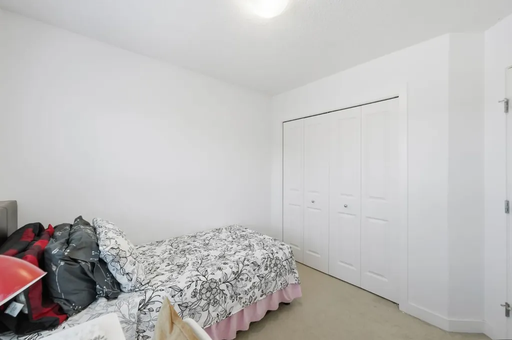 186 Silverado Boulevard SW Calgary AB T2X4C9