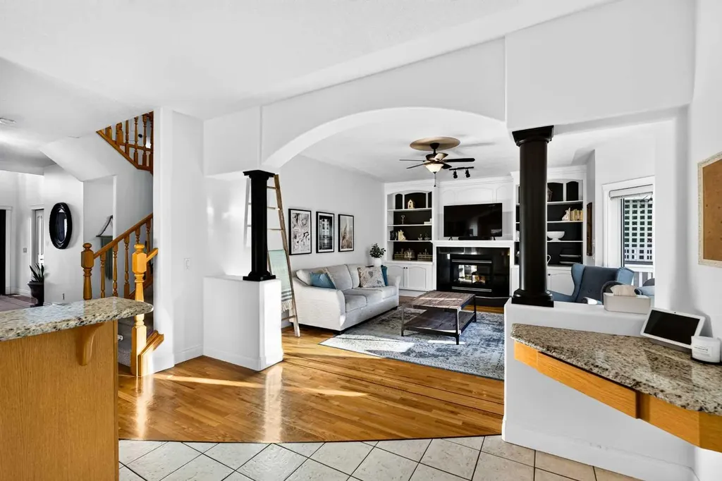 165 Strathlea Place SW Calgary AB T3H 4T5