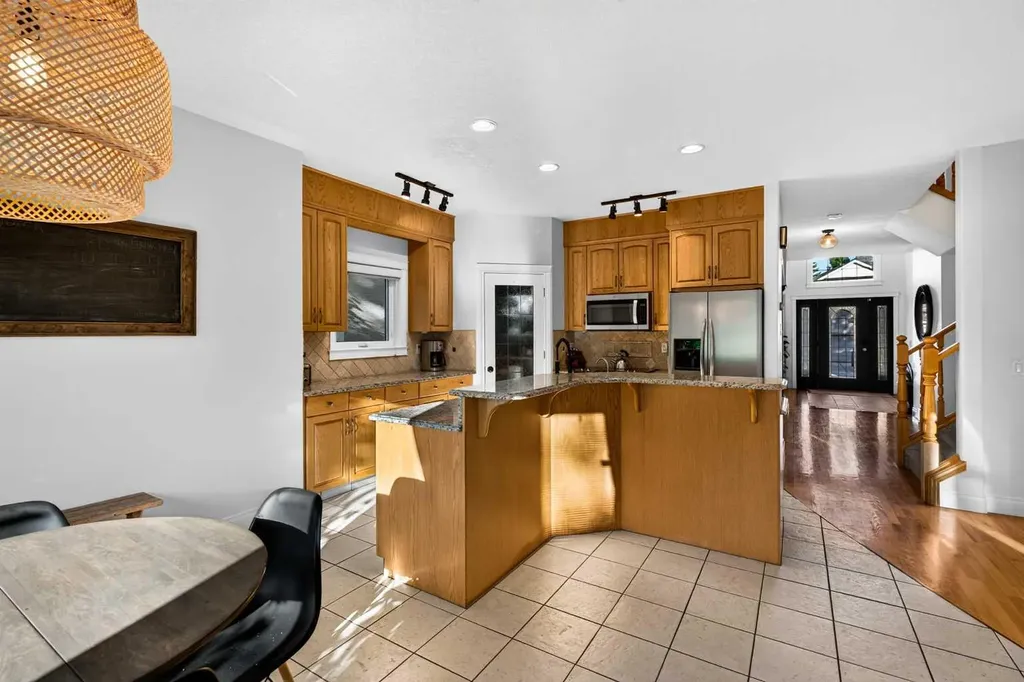 165 Strathlea Place SW Calgary AB T3H 4T5