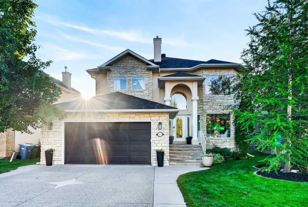 165 Strathlea Place SW Calgary AB T3H 4T5