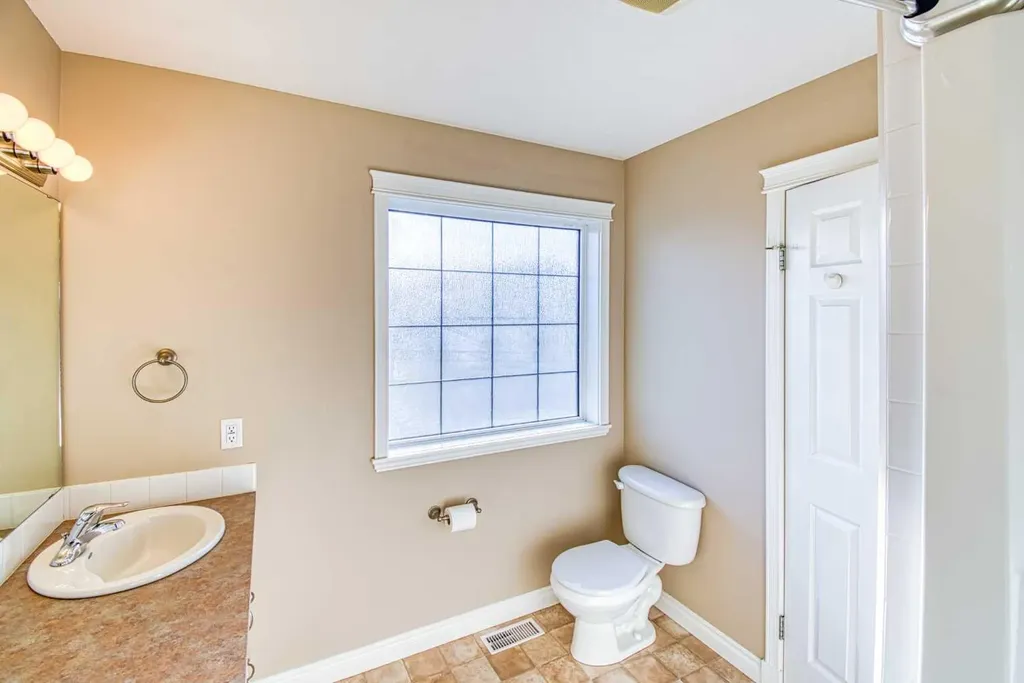 631 6a Street Beaverlodge AB T0H 0C0