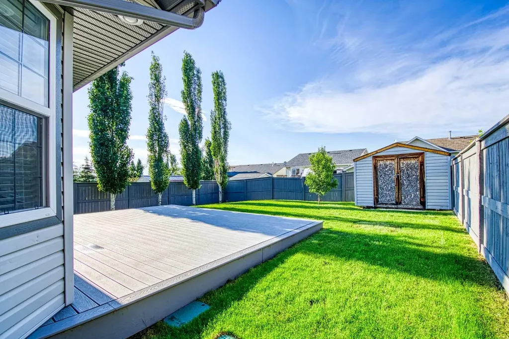 631 6a Street Beaverlodge AB T0H 0C0