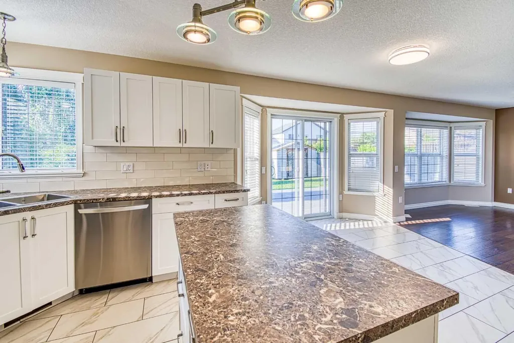631 6a Street Beaverlodge AB T0H 0C0
