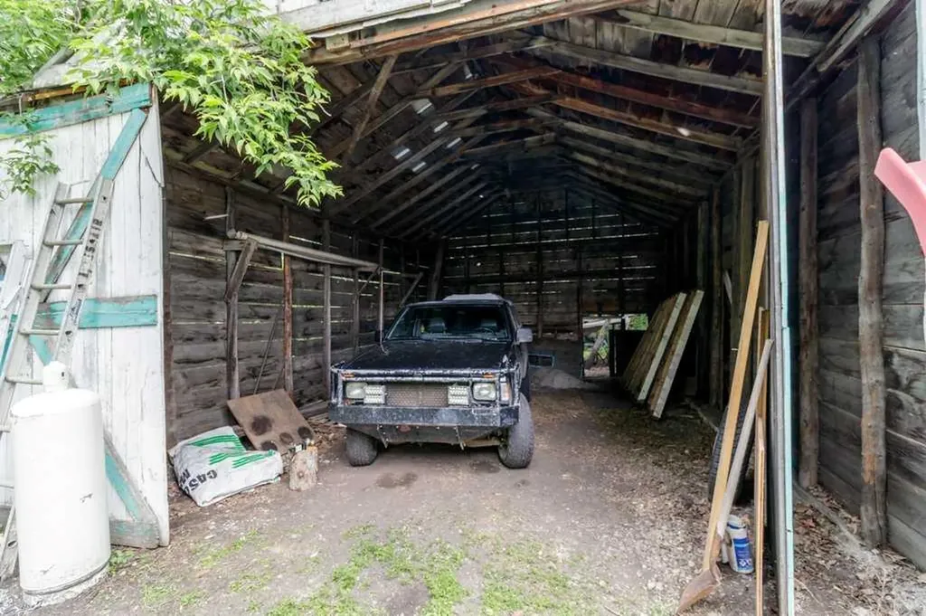 36337 Range Road 282 Rural Red Deer County AB T4G 0G7