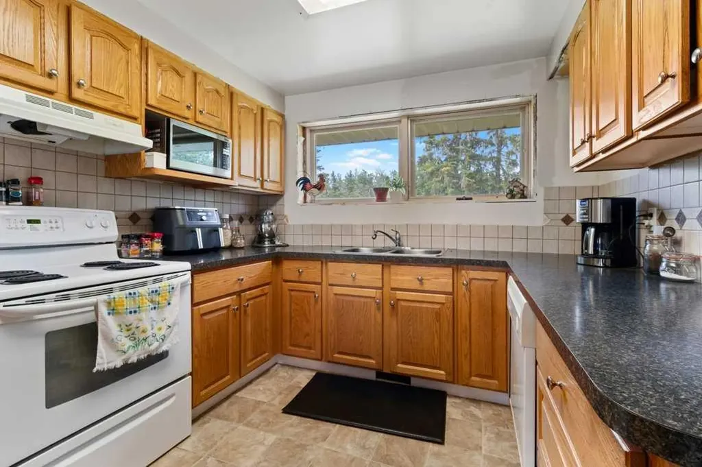 36337 Range Road 282 Rural Red Deer County AB T4G 0G7
