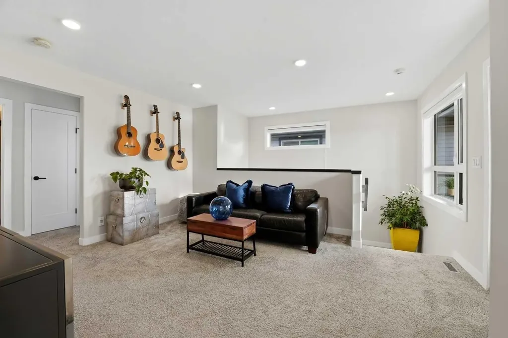 20 Ellington Crescent Red Deer AB T4P 3E2