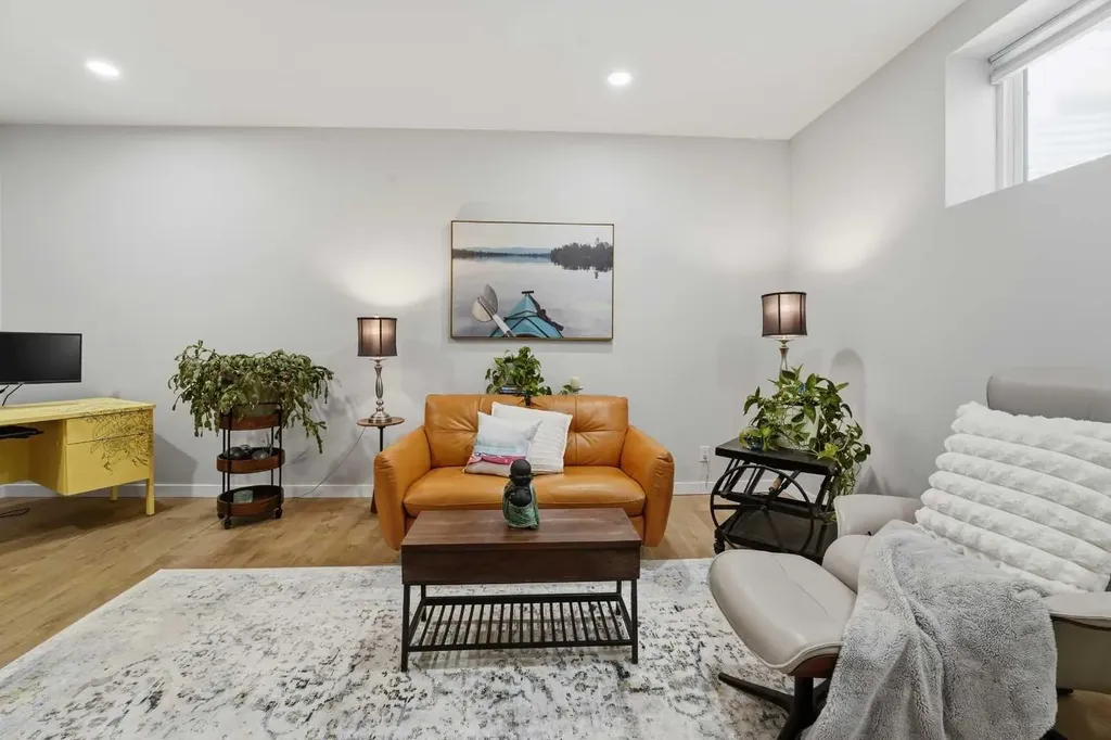 20 Ellington Crescent Red Deer AB T4P 3E2